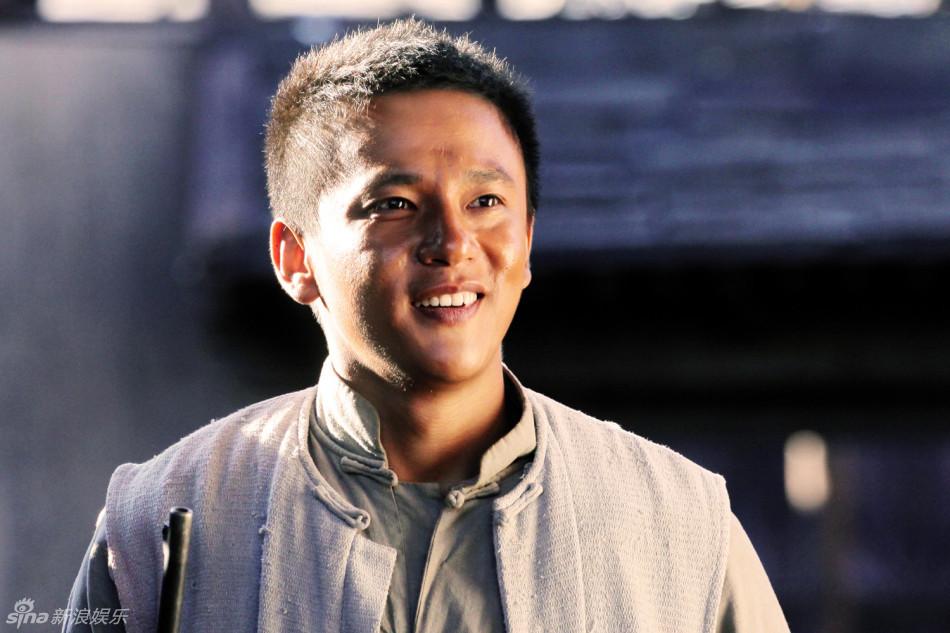 破晓导演?光荣大地拾粮的扮演者?