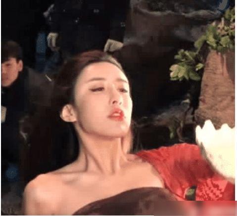 明星拍戏的时候会假戏真做吗？同学的目的-导演版 电影中文字幕 