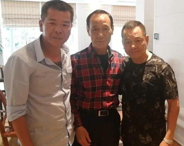 濠江风云演的是谁?崩牙驹是干什么的?