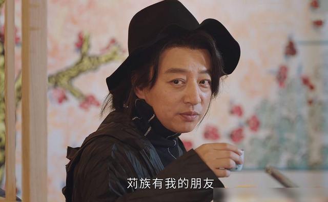 司藤第一集鞋子是什么牌子的?潘一导演