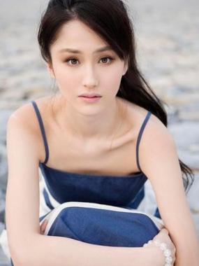 蓝心妍身高?导演自拍 magnet