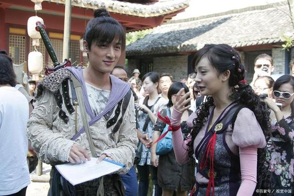谁知道电视剧仙剑奇侠传一的导演是谁？仙剑奇侠传1、3的导演是谁啊？ 