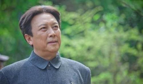 唐国强早期演过哪些电影或电视剧？唐国强主演的武侠电影？ 