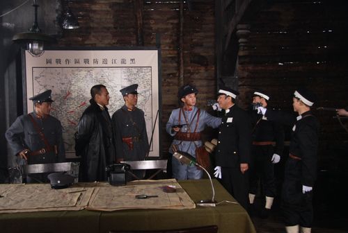 铁血江桥电影制片人？铁血江桥电影里的滕仁厚是谁？ 
