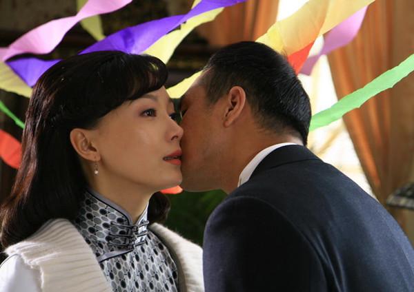 倾城之恋陈数黄觉大结局？麦当娜导演的电影倾城之恋？ 