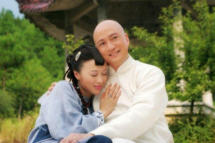 一部电视剧,里面有汤镇业,认了一个假女儿,小雪,是什么电视剧啊?假夫妻弄假成真电视剧?