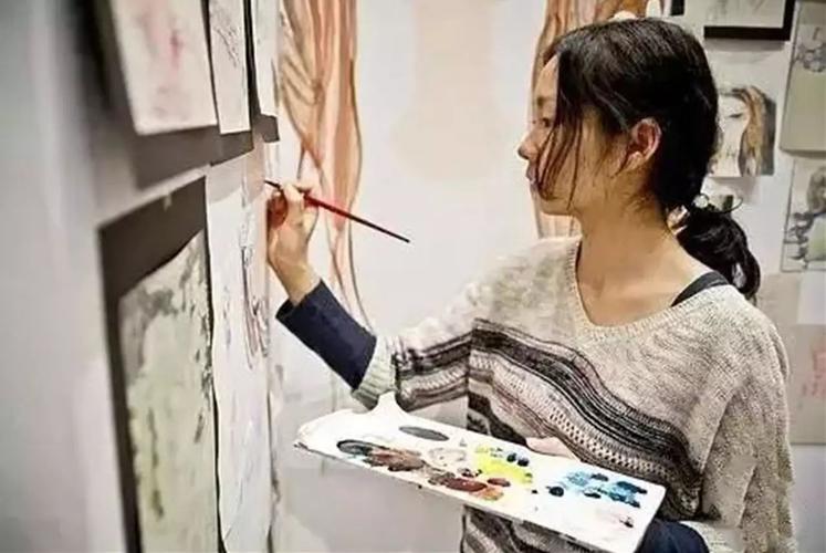 为什么导演一般都是长头发？学绘画的人能干些什么工作？ 
