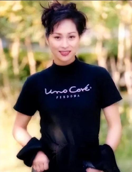 梅珊珊扮演者？潜龙道原名叫什么？ 