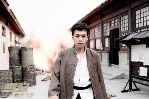 张若昀父亲张健演过的角色？吴承轩客串的所有电视剧？ 