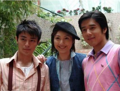 霍建华武十郎一人分饰三角哪集?武十郎妈妈谁演的?