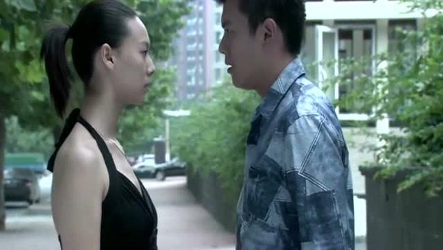 一部国外爱情片演的是两个人在边做陶瓷边亲？温柔的谎言李青主动找张铭亲吻？ 