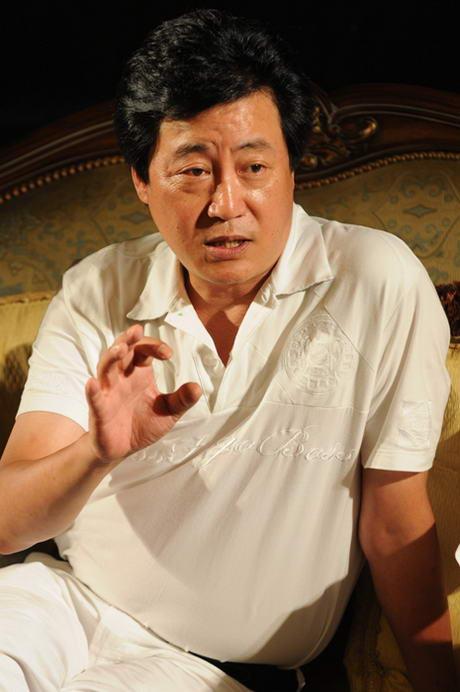 三个字著名导演?赵宝刚是第几代导演?