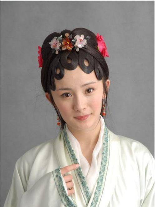 仙剑奇侠传第一部杨幂导演？杨幂红楼梦角色被谁替换了？ 