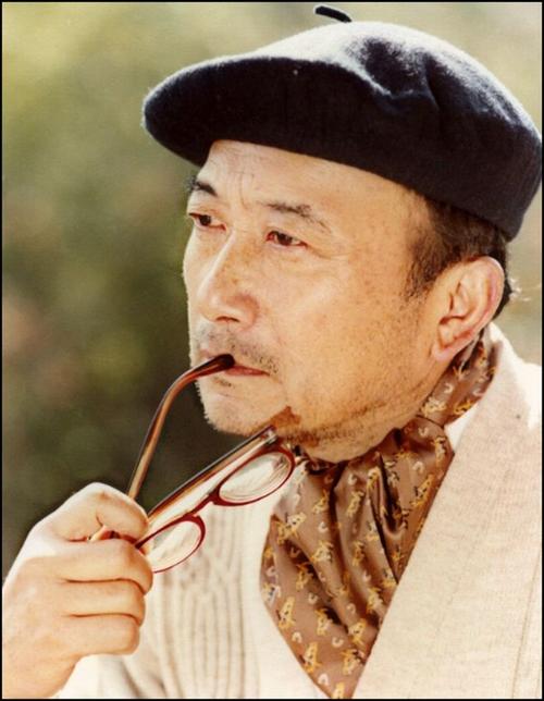中国大学生自拍爱情电影都有哪些?家春秋孙道临主演?