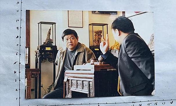 傅彪在一部电影里面演的角色名字叫朱富海？张浦安导演的年龄 