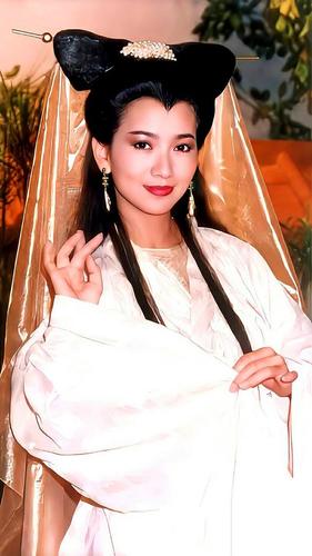 白头发的导演?赵雅芝白素贞几年拍的?