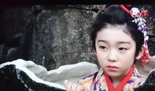 电影暗夜豪宅剧情介绍?(迟成导演一个鬼片)