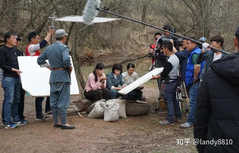 电视连续剧南泥湾朱晓娥跟谁了？（导演苏丹）