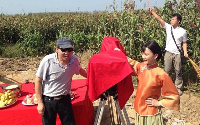 红高粱导演是谁?(电视剧红色导演是谁)