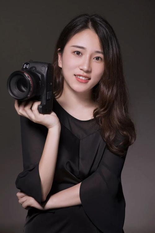 湖南黄姓导演？（湖南女主播陪导演视频云盘）