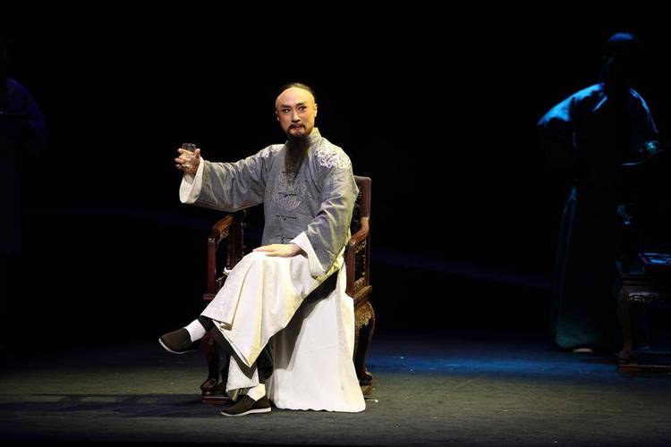 京剧演员高飞越战越勇获奖第几名?(香港导演高飞)
