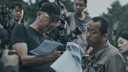 手机电影导演是谁?(湖南主播跟导演百度云)