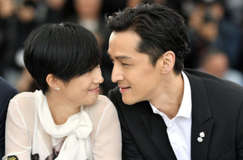 胡歌桂纶镁主演的电影？（胡歌导演的电影）
