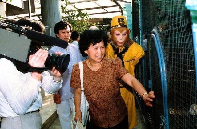 2000版西游记导演是谁？（西游记2000版导演）