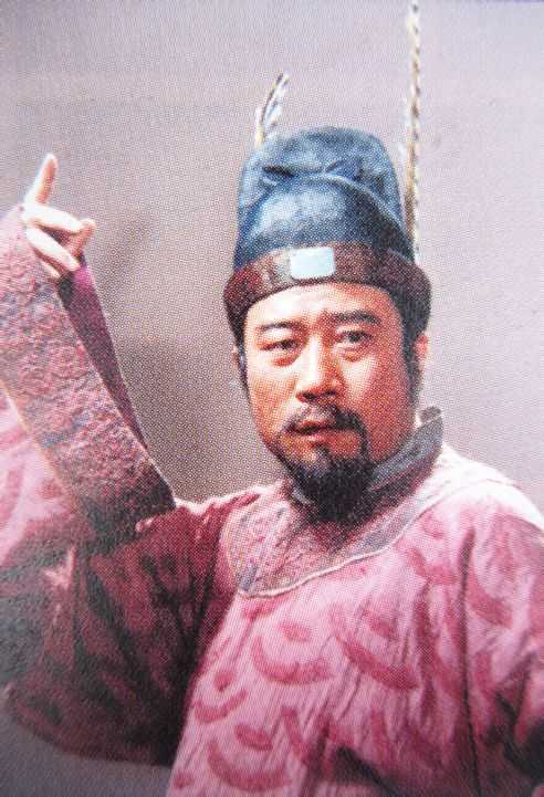 四大名著的导演和制片人分别是谁？（水浒传的导演）