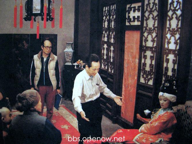 电视连续剧红楼梦执行导演?(红楼梦电视剧导演)