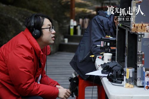 孔家欢导演？（国内某卫视主持人陪导演睡觉）