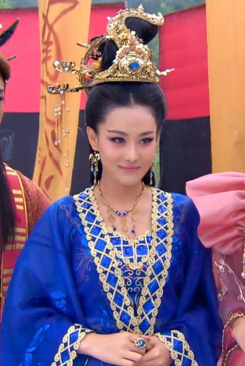 张馨予妲己是哪一年拍的?(最近很妖娆的导演)