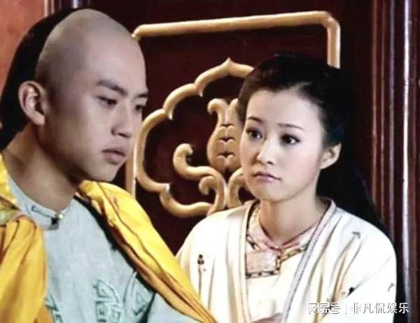 粉红女郎郝蕾扮演什么角色？（朱翊导演的老婆）