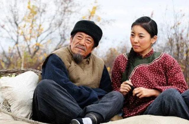 饶芯语在打狗棍里饰演了什么角色？（打拘棍导演）