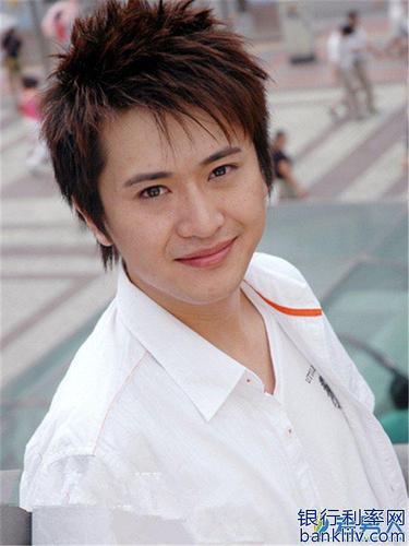 家有儿女杨帆的扮演者?(杨帆 大陆青年导演)