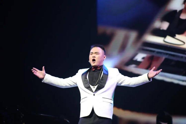 毛红跳花墙剧情介绍?(吴凡导演)