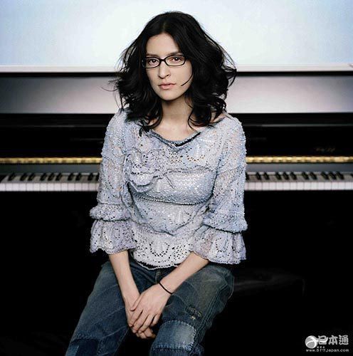 三菱大小姐是本人出演吗?(大小姐被导演)