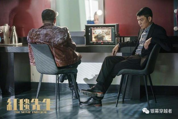 一个女的几个男的藏一张黑桃A被亚洲人在收身什么电影?(_导演手记_电影网)