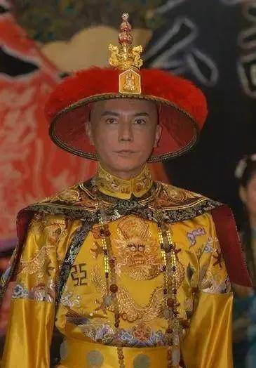 尊龙为什么拍康熙微服私访记?(尊龙的导演)