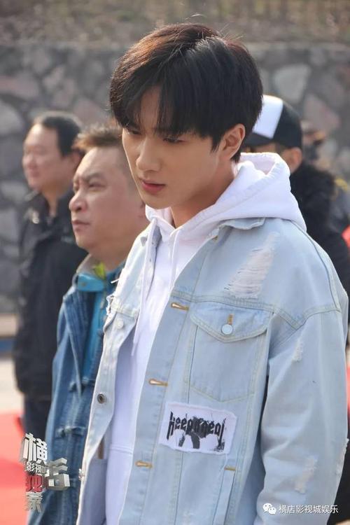 李宏毅不练体育了吗？（此间的少年导演）