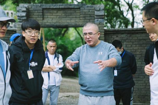 西兰和赵进是什么电视剧？（央视外包栏目的导演）
