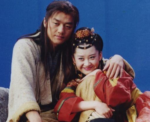 任贤齐版笑傲江湖和李亚鹏版本?(电视剧笑傲江湖导演)