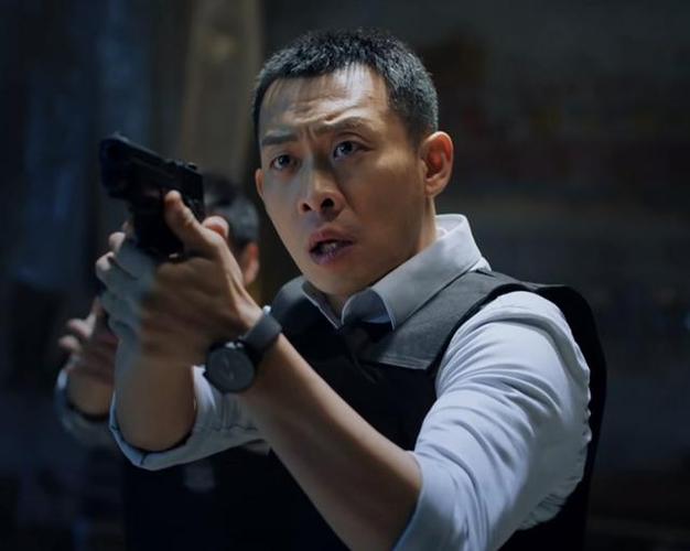 能否推荐几个内地破案纪实的电视剧电影?(真正的男人导演)