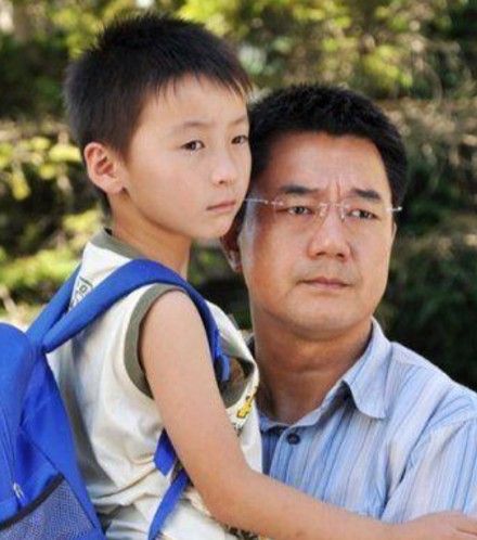 等你回家主演是谁？（刘二威导演的个人资料）