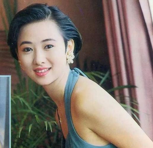 翁虹十部惊艳港片电影完整？（挡不住的风情导演）