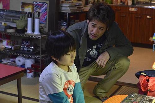 三个孩子找他爹的电视剧？（冢本导演作品）