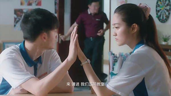 你好旧时光凌翔茜结局？（哪个导演猝死了）