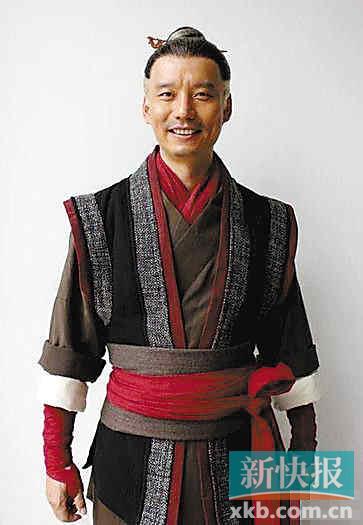 恭叔扮演者？（导演宁才照片）