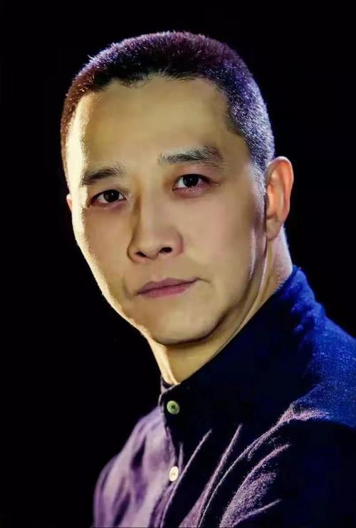 四大名著的导演和制片人分别是谁?(导演沈)