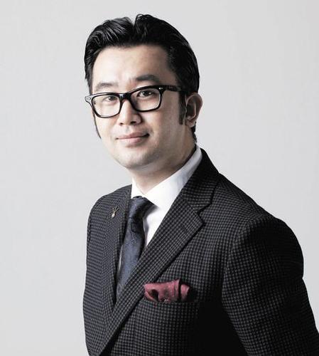 高鹏导演详细资料？（开学电影谁导演的）